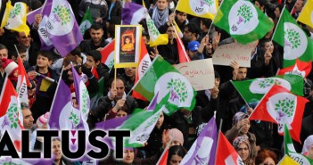 Sıra Kürtlerde – Ahmet Altan