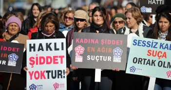 Devletten Aileye Türkiye’de Kadın Cinayetleri – Nil Mutluer
