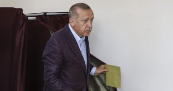 Başka Bir Şey Lazım Bize